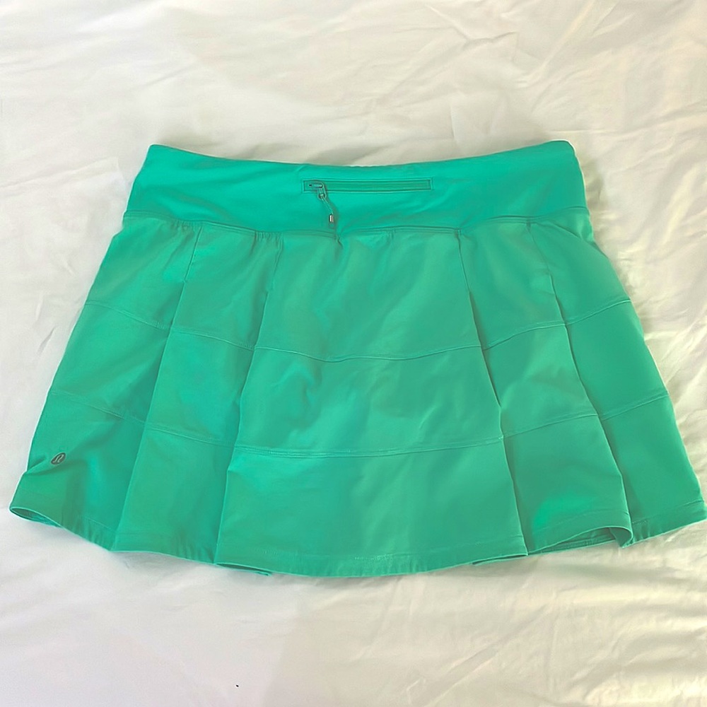 Green/Blue Lululemon tennis skirt